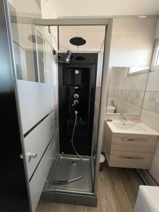 Joli Studio Cabine 1Ere Ligne Avec Parking Prive Palavas-les-Flots Extérieur photo